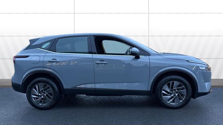 Nissan Qashqai 1.3 DiG-T MH Acenta Premium 5dr Petrol Hatchback